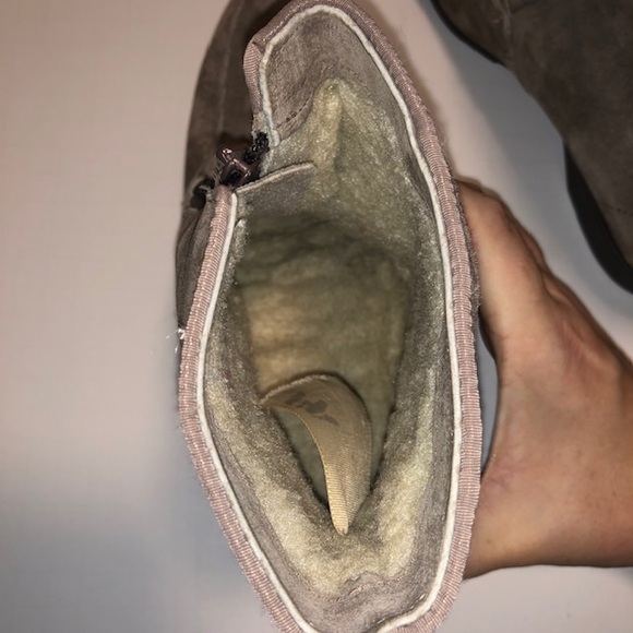 Genuine Leather Hush Puppy Boots - Picture 7 of 7